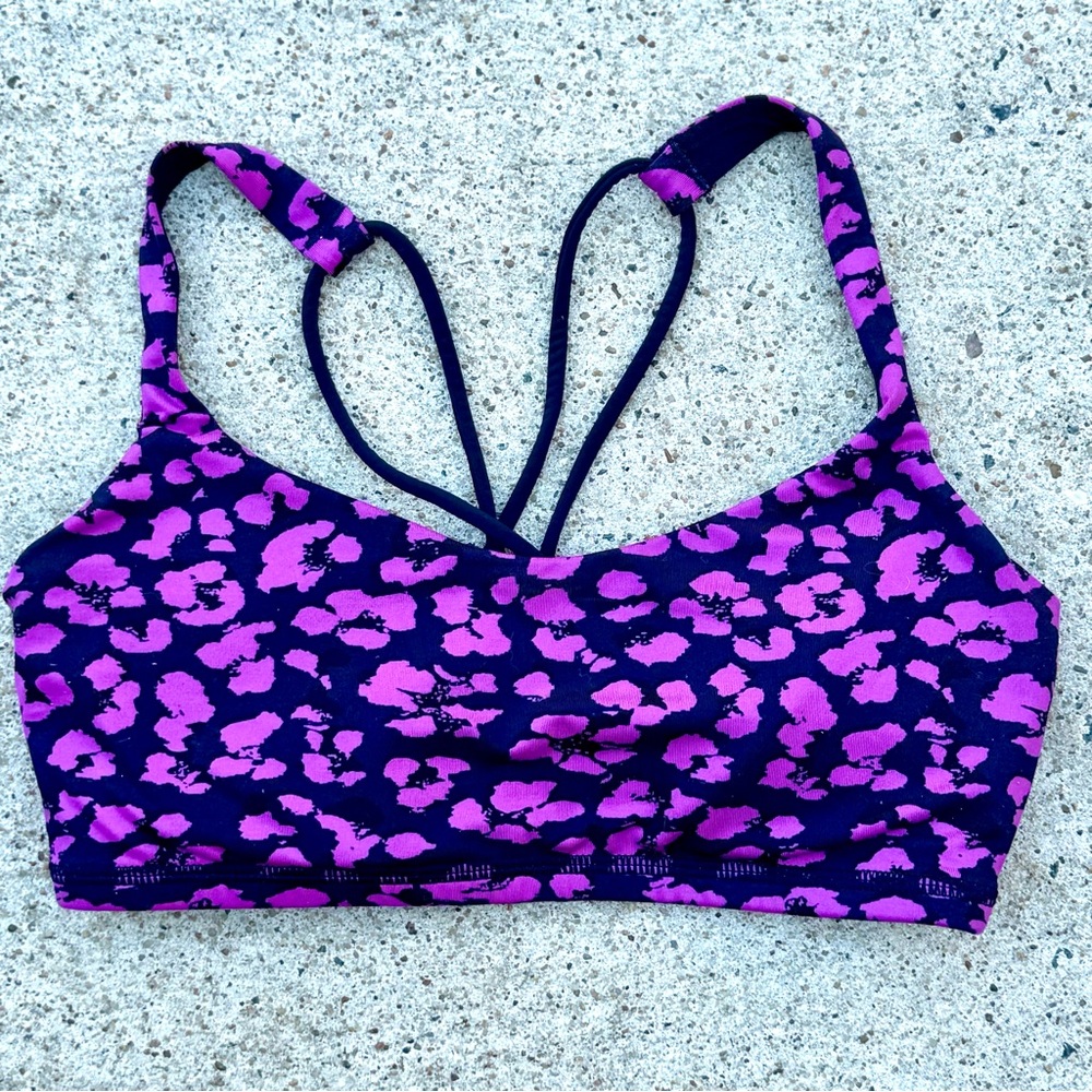 lululemon free to be wild sports bra size 4